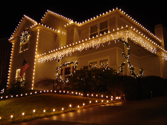 roof and gutter decorations